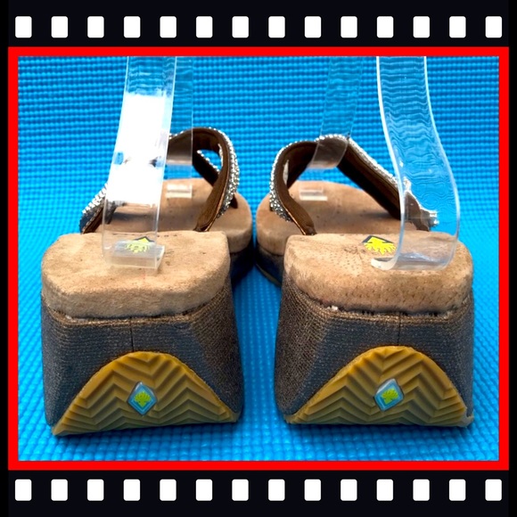 🔥EUC🔥Volatile Bronze & Rhinestone Strap Sandals - Picture 4 of 10